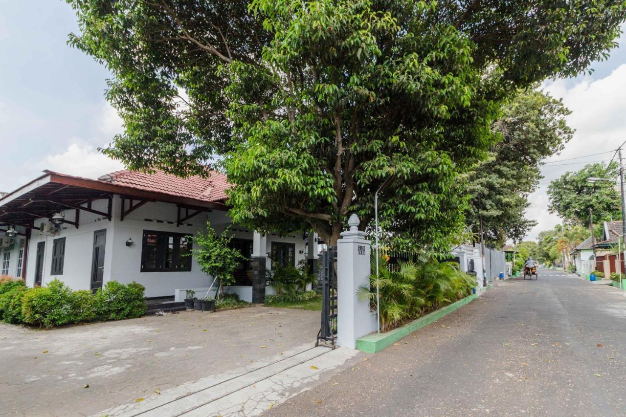 Apartamento Ndalem Sarengat Yogyakarta Exterior foto